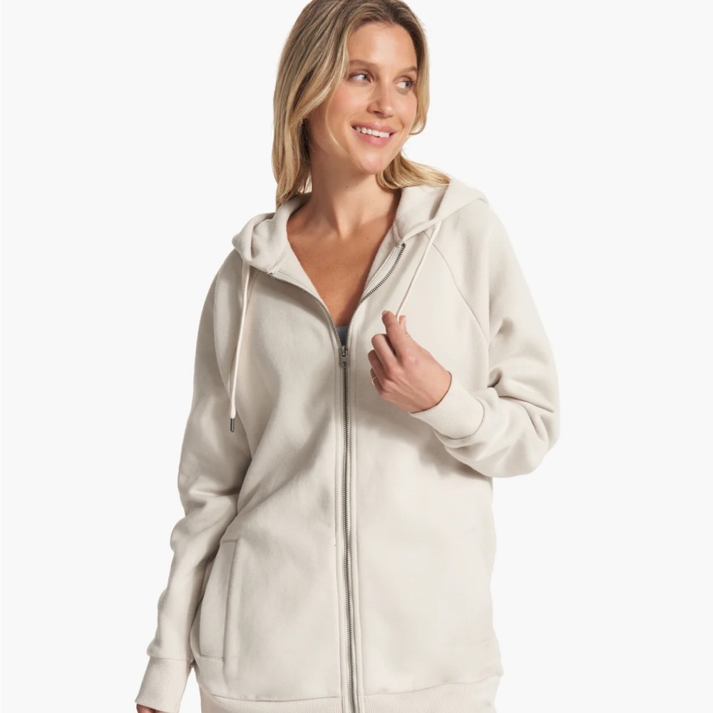 Vuori Cream Oversized Long Sleeve Sweatshirt